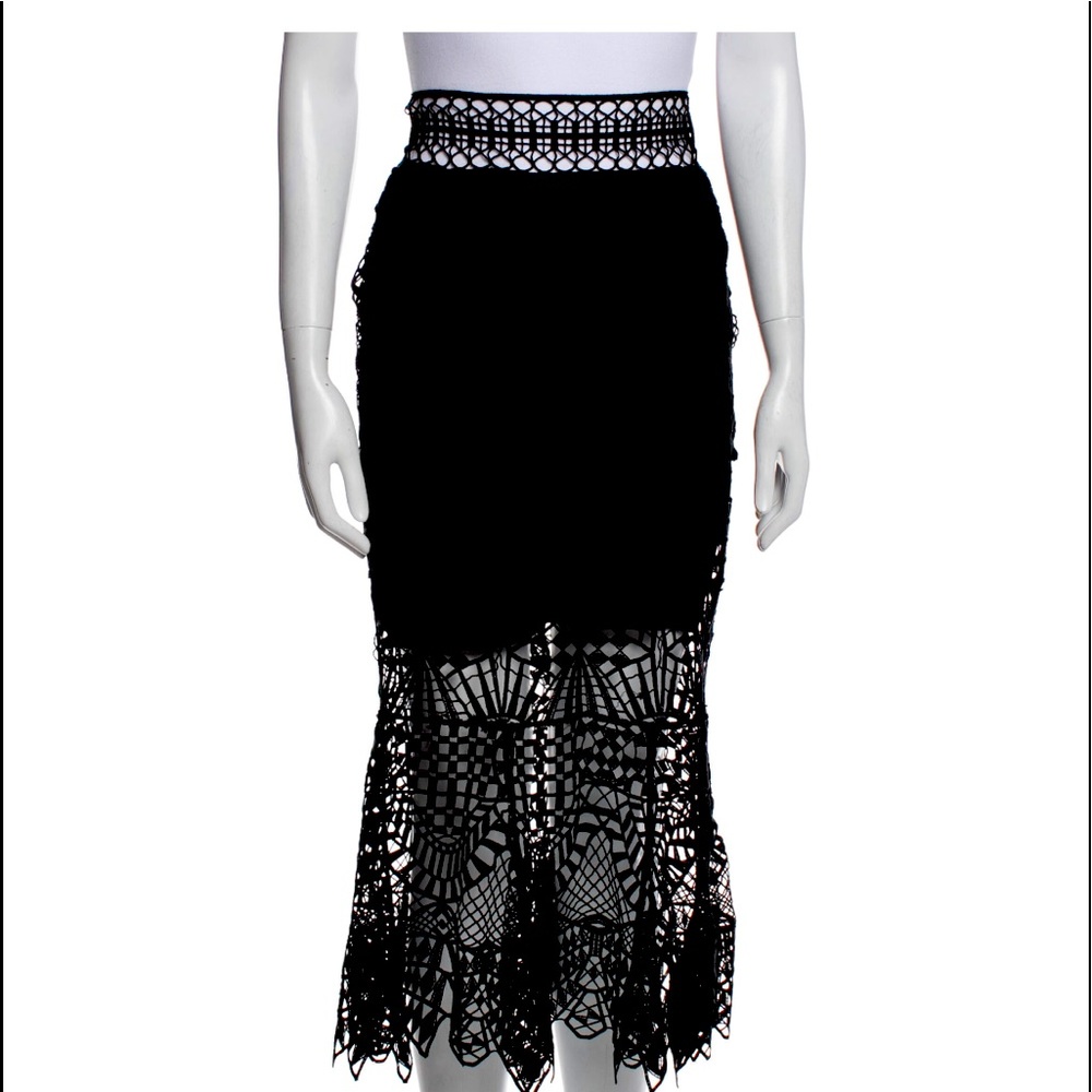 Jonathan Simkhai Skirt
Lace Pattern Midi Length Skirt
Size: XS | US 2